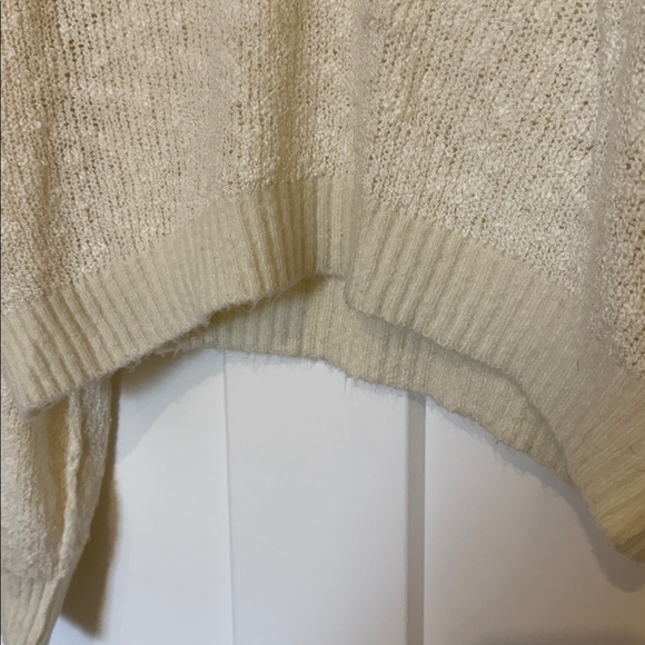 Asbury V-neck Sweater - Picture 8 of 10